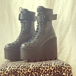Mood brand Goth Platforms